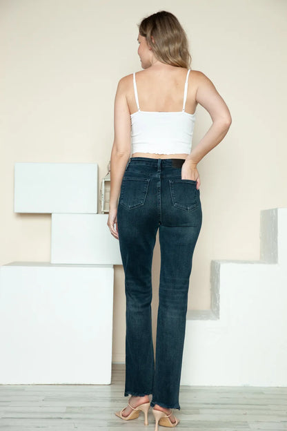 6adc9977-b99a-43f5-aded-59505ea75835-Max